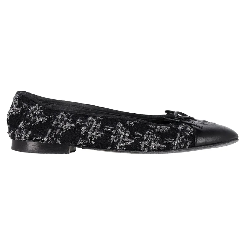 Chanel CC Bow Ballet Flats in Black Tweed and Leather