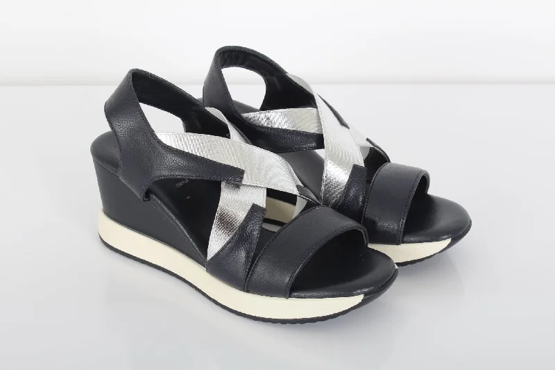 RITA C The cross-over sandals