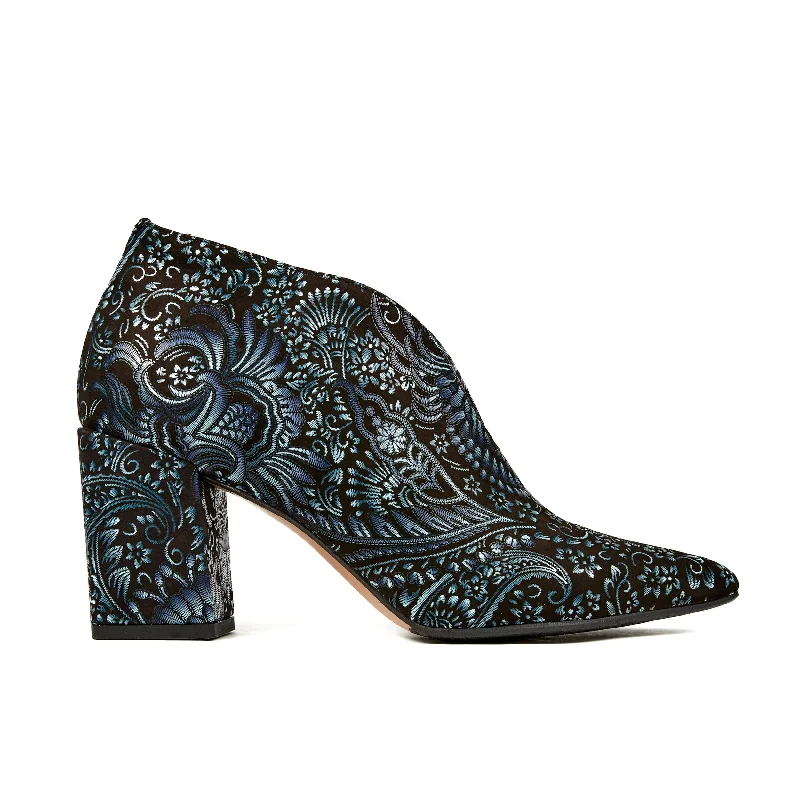 Charlotte - Black Blue Floral