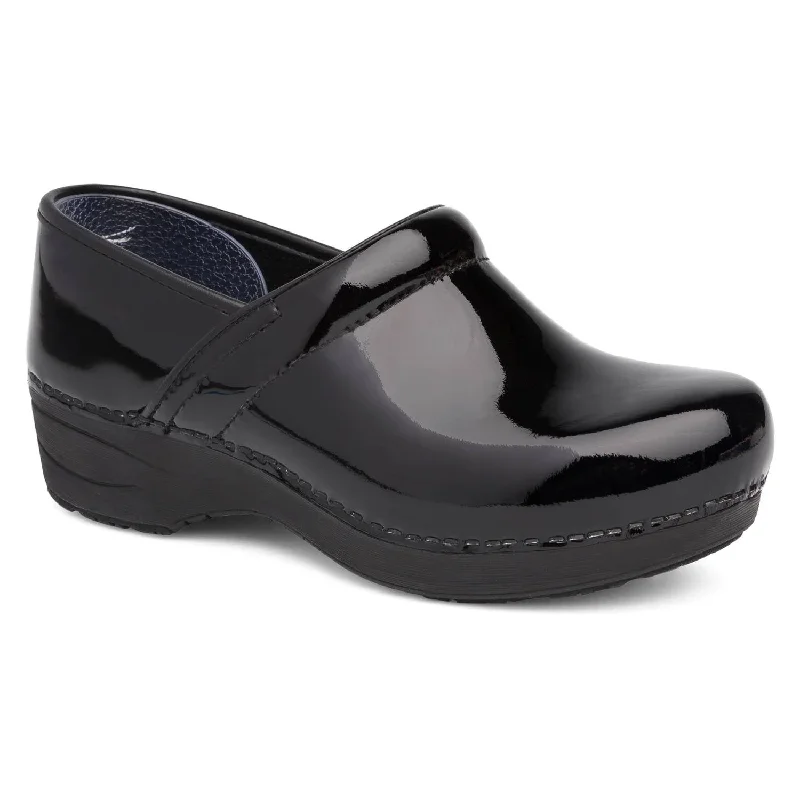 Women's Xp 2.0 Clog - Wide Width In Black Patent